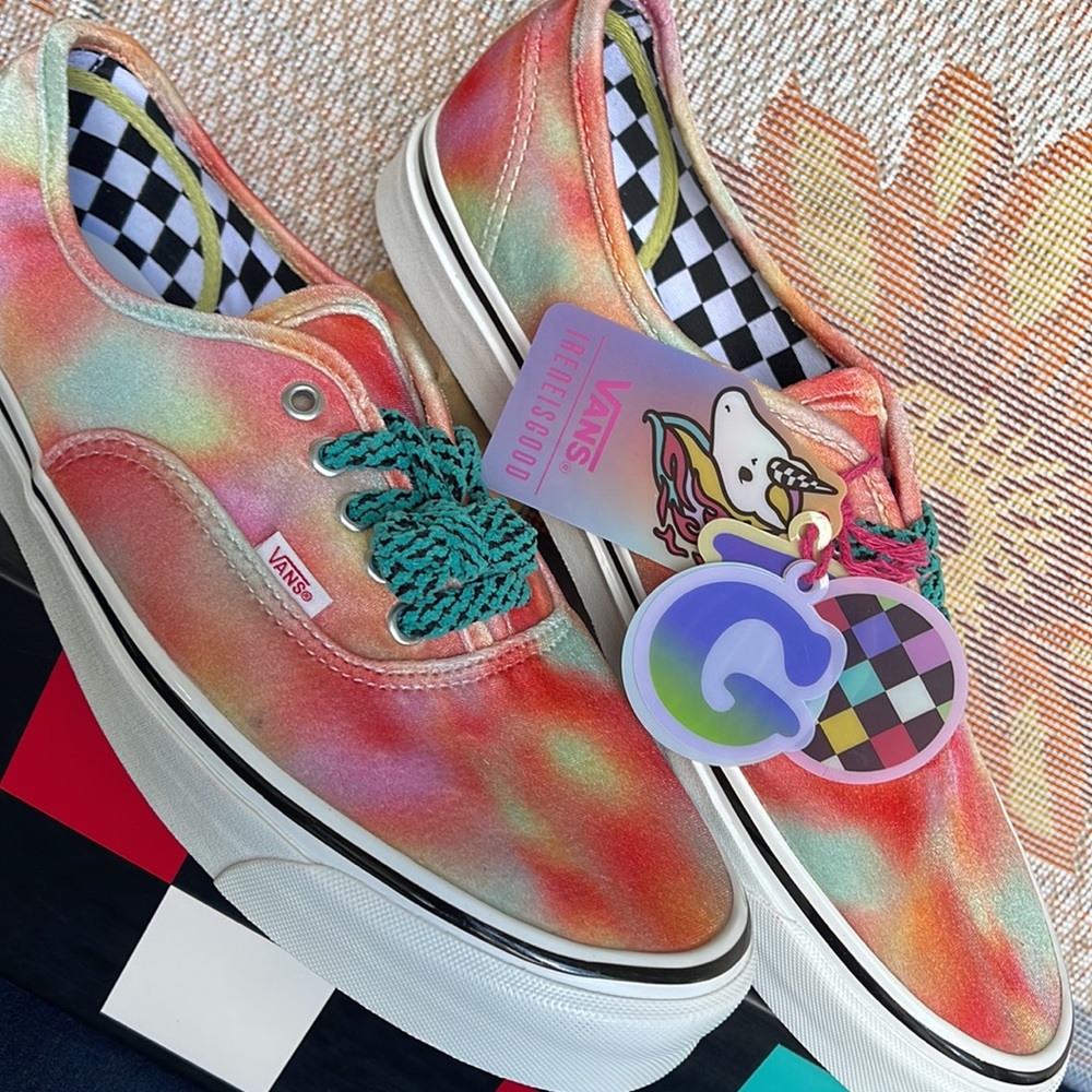 Vans Authentic 44 D
Ireneisgood Multi
VN0005U8BMC
WMNS Sneakers - Picture 8 of 16